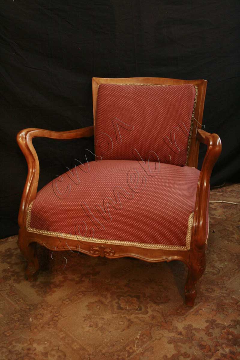антикварное кресло после ремонта